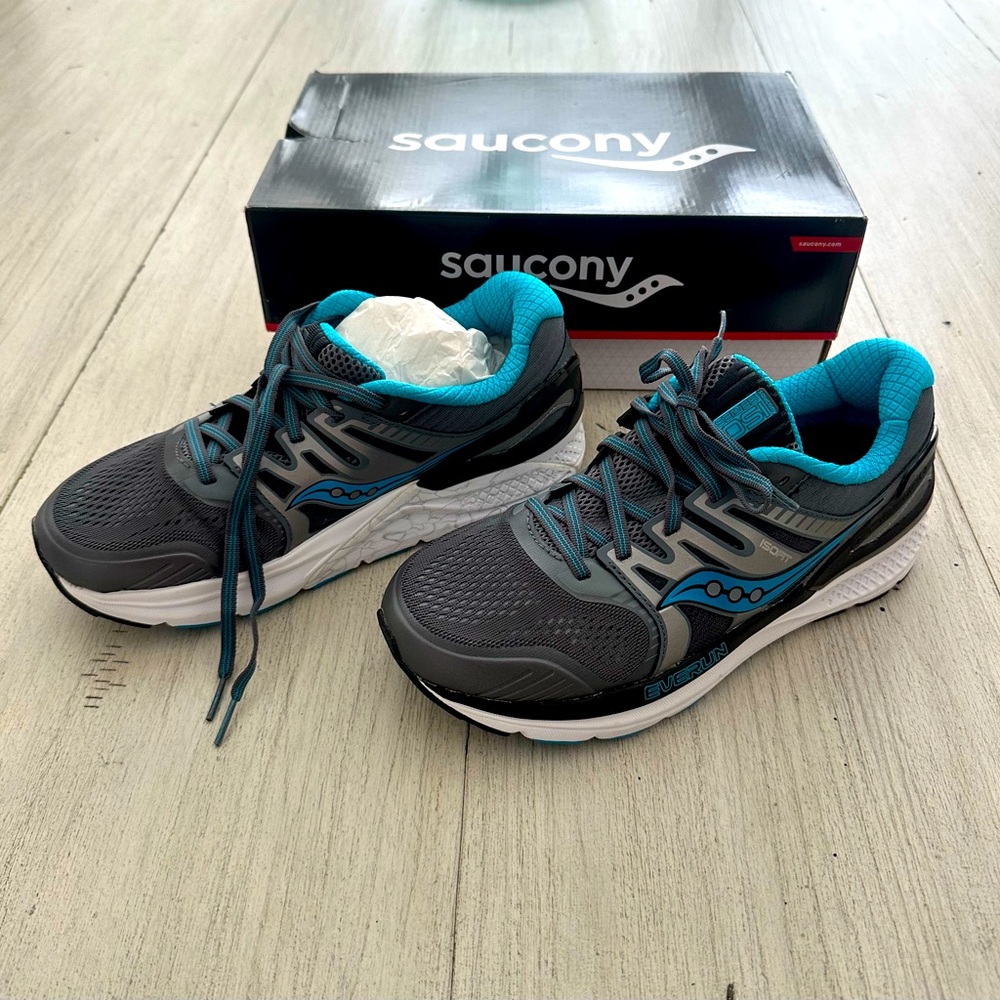 Brand new saucony walking shoes